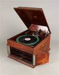 His Masters Voice, mekanisk grammofon, mahogny