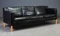 Stouby Møbler. Tre-personers sofa, model Eva, sort læder
