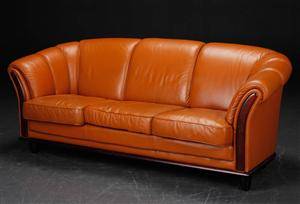 Sofa, mørkbejdset træ og læder, dansk møbelproducent