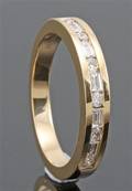 18kt brilliant and baguette-cut diamond wedding ring approx. 0.33ct