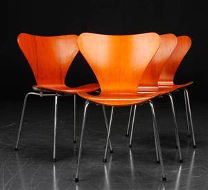 Arne Jacobsen. Fire Syver-stole, Model 3107 4   