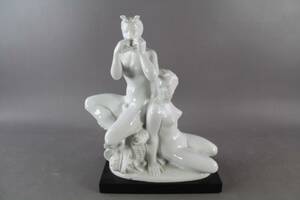 Figurin i porslin 
