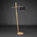 Frandsen Lighting. Standerlampe af egetræ, model 3132