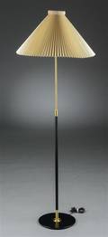 Aage Petersen for Le Klint. Standerlampe 