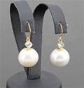 South sea pearl and topaz gold earrings .2. This lot has been put up for resale under the new lot no. 3482198