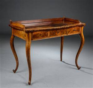 Nyrokoko dameskrivebord