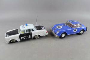 Leksaksbilar i plåt 2 st