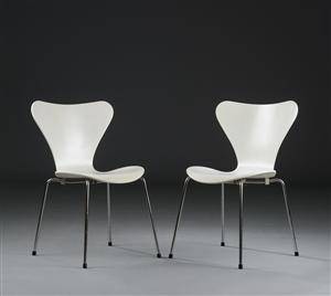 Arne Jacobsen. Par stole, model 3107, Syveren 2