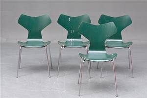 Arne Jacobsen Sæt på fire Grand Prix stole fra Herlufsholm skole 4
