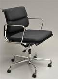 Charles Eames. Soft Pad kontorstol, Model EA-217 