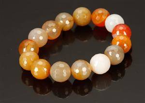 Armbånd af carneol.