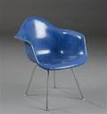 Ray og Charles Eames for Herman Miller. Armstol, model DAX af glasfiber