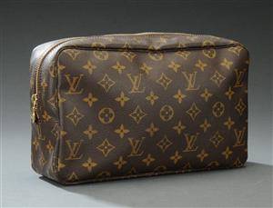 Louis Vuitton, toilettaske, model Toiletry Pouch GM 