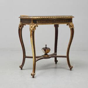 Sybord, Nyrokoko. Bredd 66 cm. Djup 44 cm. Höjd 78 cm