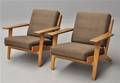 Hans J. Wegner. Par lavryggede hvilestole GE-290. 2