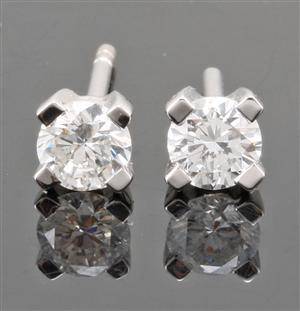 Earrings in 14k set with brilliant cut diamonds 0.46 ct This lot has been put up for resale under the new lot no. 3474360