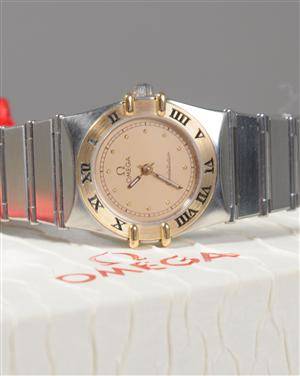 Omega, damearmbåndsur af stål  18 kt guld, Constellation Quartz.