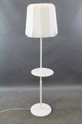 Golvlampa med mobilladdning Ikea Varv