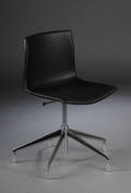 Lievore Altherr Molina. En stol, model Catifa 46.
