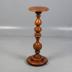 PIEDESTAL