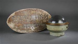 Skibskompas C. Plath, Hamburg. Samt skibsnavnebrædt 2