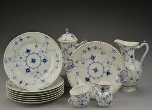 Royal Copenhagen, samling musselmalet service 13