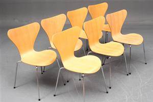 Arne Jacobsen. Sæt på syv stole, model 3107, bøg. 7