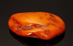 Poleret ravstykke, ca 272 gr
