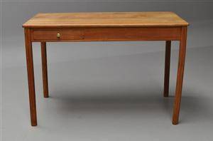 Mogens Koch. Skrivebord i eg