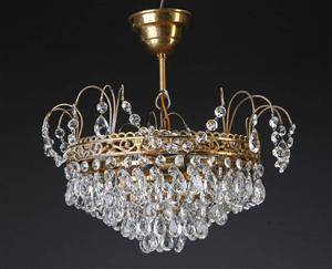 Lysekrone med prismer, 1900-tallet