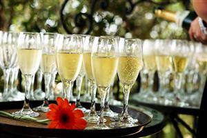 Champagnerdinner auf der Seeterrasse für 4 Personen im Seehotel Töpferhaus im Herzen Schleswig Holsteins