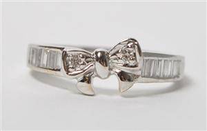 Diamant og brillantring - ca. 0,30 ct