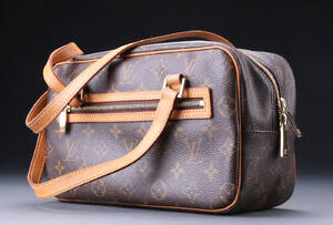 Louis Vuitton. Taske Denne vare er sat til omsalg under nyt varenummer 4444528