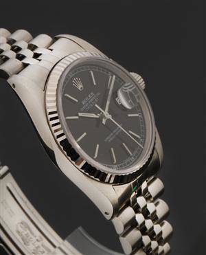 Rolex Datejust. Herreur i stål med sort skive og dato, ca. 1990 