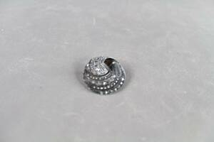 Brosch i silver med markasiter