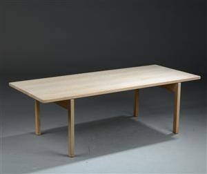 Hans J. Wegner. Sofabord, sæbebehandlet egetræ