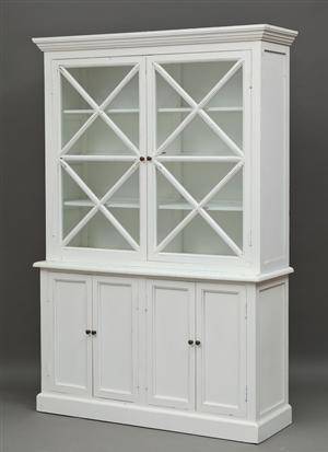 To delt vitrine i hvid bemalet træ