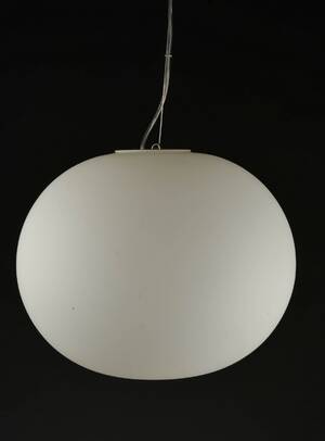 Jasper Morrison. Pendel, model Glo-Ball S1