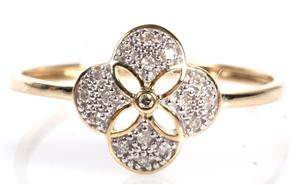 Brillantring, 9 kt. guld, ca. 0,05 ct.