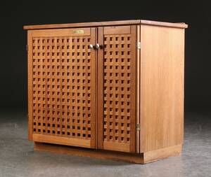 Trip Trap. Minibar af teak
