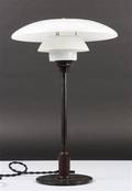 Poul Henningsen. PH 3½2  bordlampe ,gennemgående afbryder. Patented.
