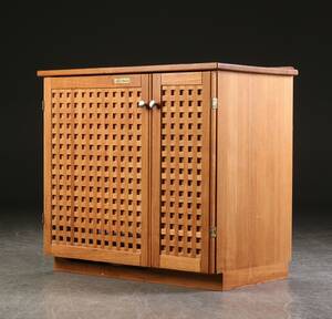 Trip Trap. Minibar af teak