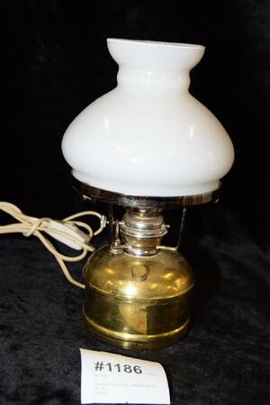 Bordsfotogenlampa, elektrifierad, H 30 cm