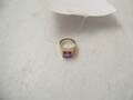 Ring, 18 k. med rosa sten stämplar