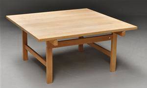 Hans J. Wegner. Kvadratisk sofabord, eg 