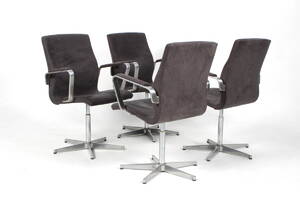 Arne Jacobsen. Fire oxford kontorstole, model 3271.4