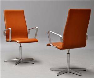 Arne Jacobsen. Par armstole,  model 3273  Red Label Oxford 2 