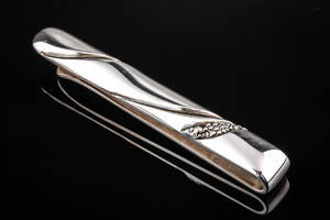 Georg Jensen. Slipseholder af sterlingsølv 925. Dess. nr. 161. Denne vare er sat til omsalg under nyt varenummer 4185941