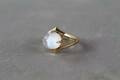 Ring i guld 18 k med opal 