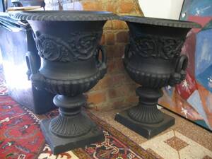 Trädgårdsurnor, 1 par